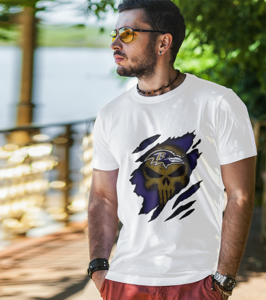 Baltimore Ravens Punisher Skull Torn Effect Fan Gear T-Shirt