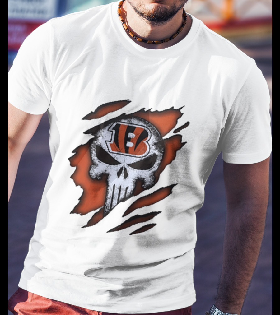 Cincinnati Bengals Punisher Skull Ripped T-Shirt