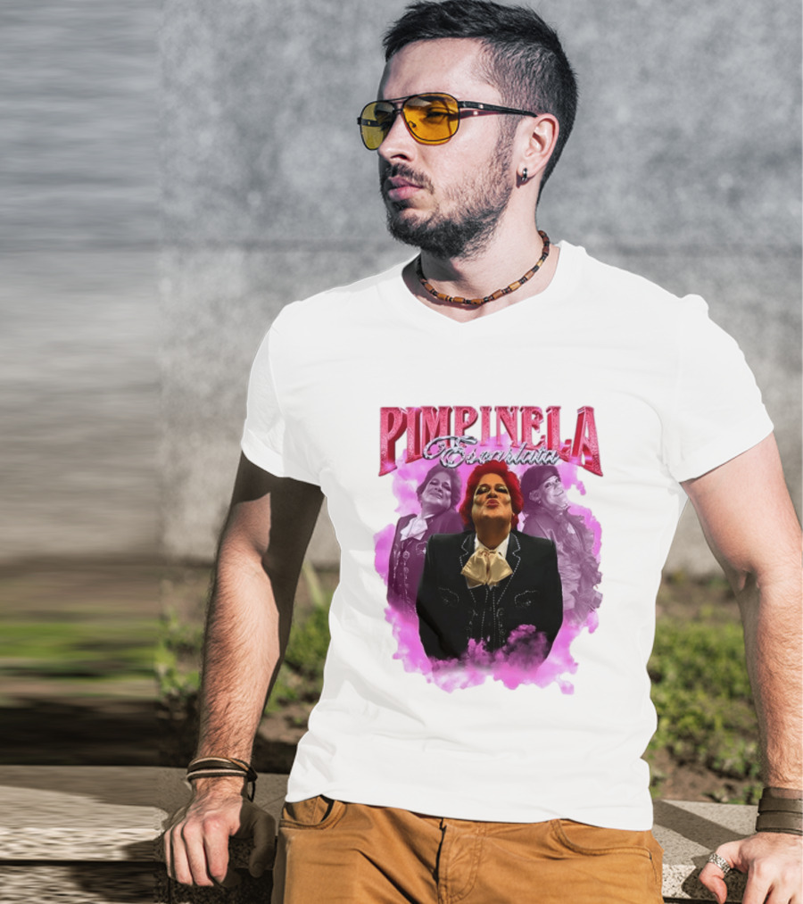 Pimpinela Escarlata Kissing Pose With Pink Smoke Backdrop T-Shirt
