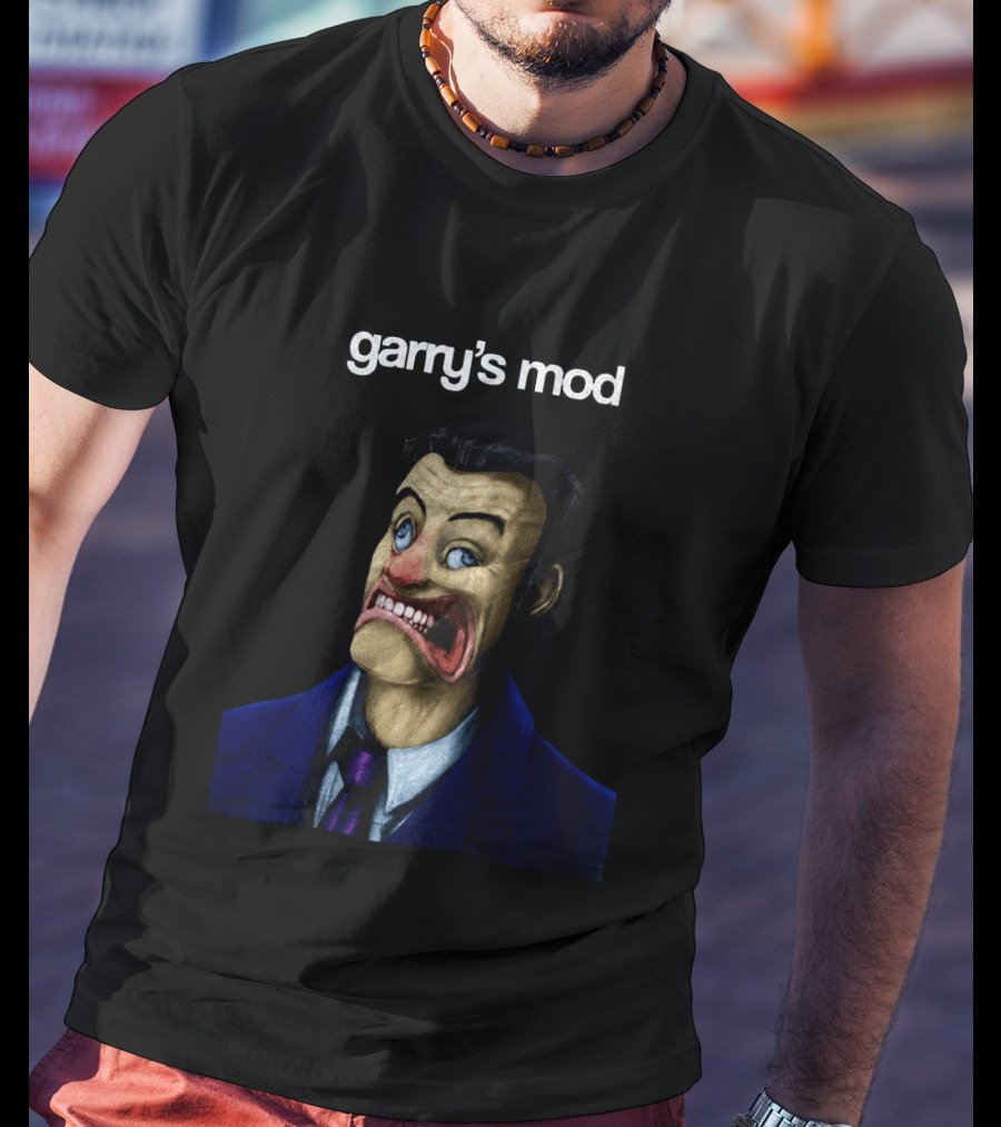 Garry's Mod Distorted Face Posing T-Shirt