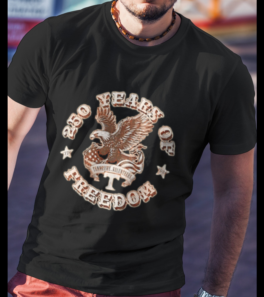 Tennessee Volunteers 250 Years Of Freedom Americana Eagle T-Shirt