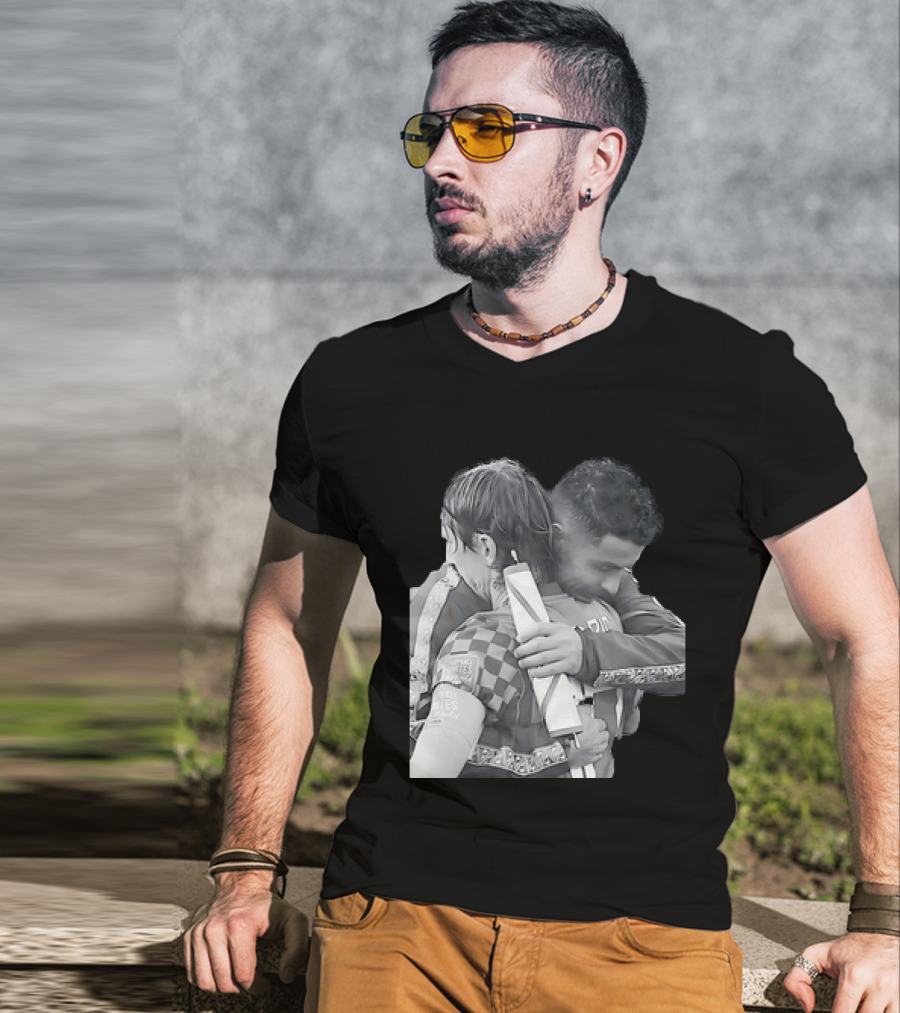 Luka Modric Cristiano Ronaldo Embrace Football Respect UEFA Nations League Croatia Portugal T-Shirt