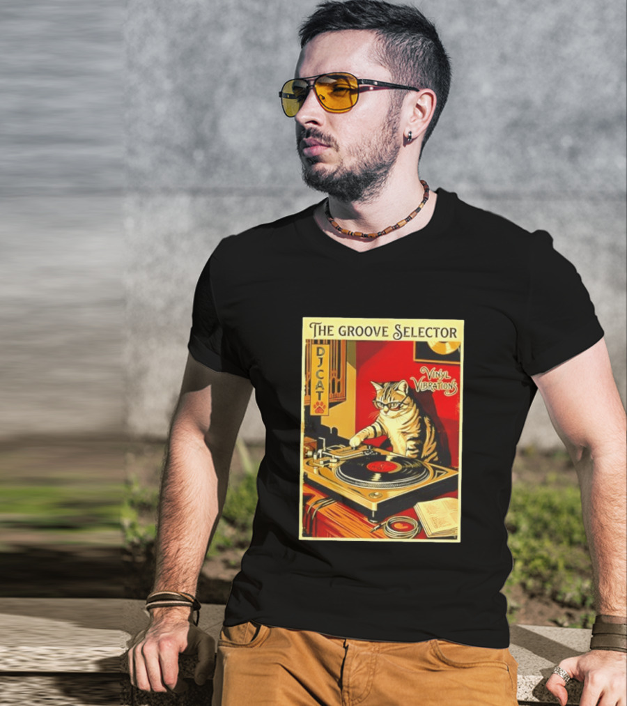 The Groove Selector DJ Cat Vinyl Vibrations Turntable Music Lover T-Shirt
