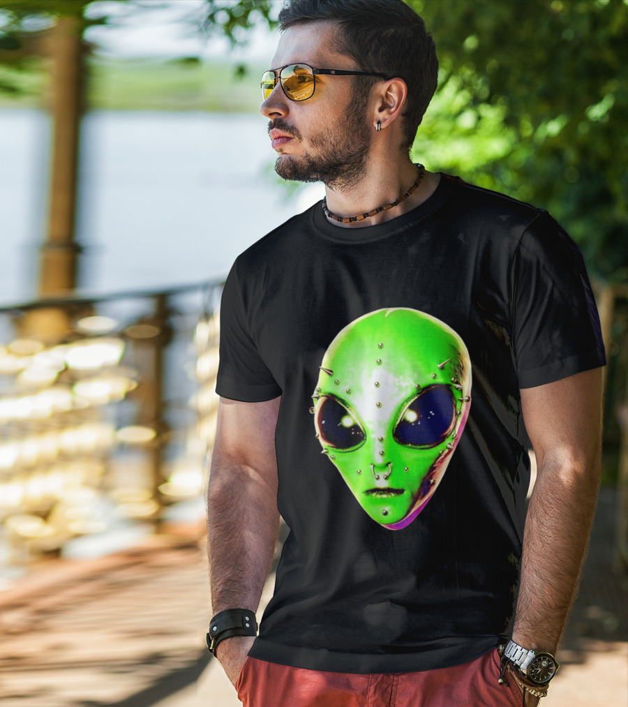 Believe Alien Pierced Face Extraterrestrial Iconic Green Martian Head T-Shirt
