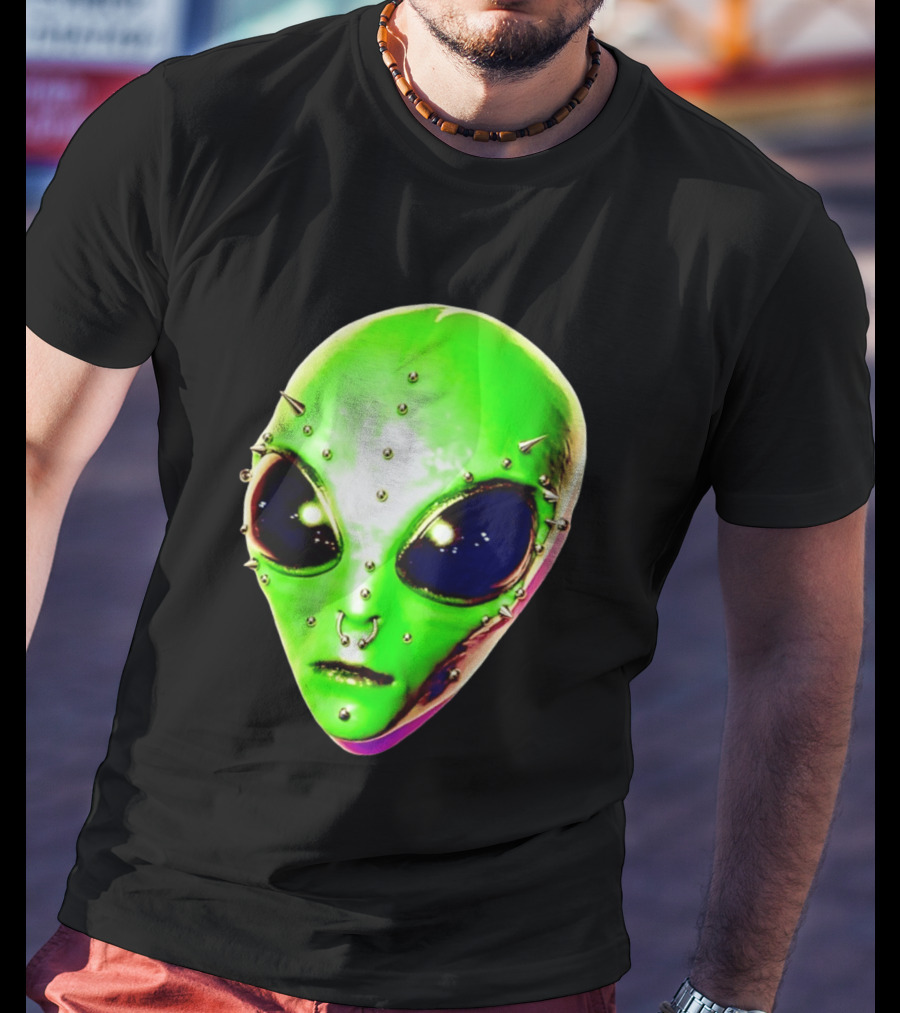 Believe Alien Pierced Face Extraterrestrial Iconic Green Martian Head T-Shirt