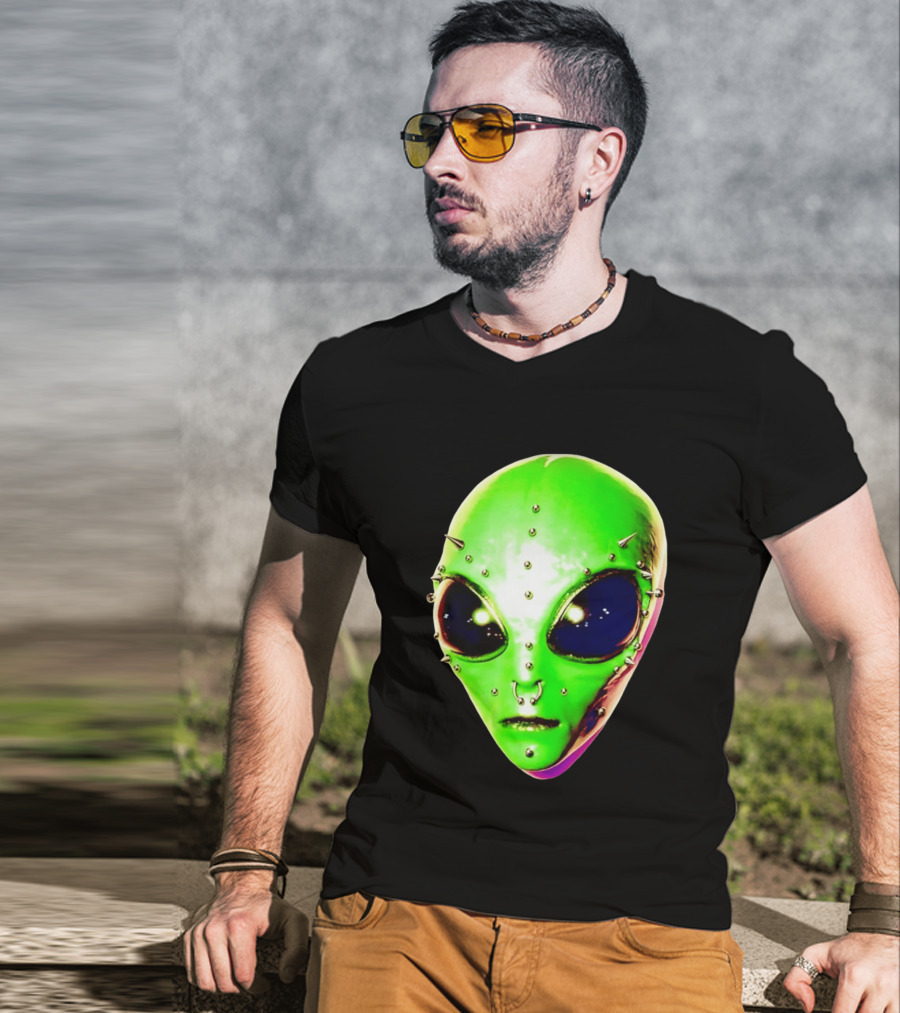Believe Alien Pierced Face Extraterrestrial Iconic Green Martian Head T-Shirt