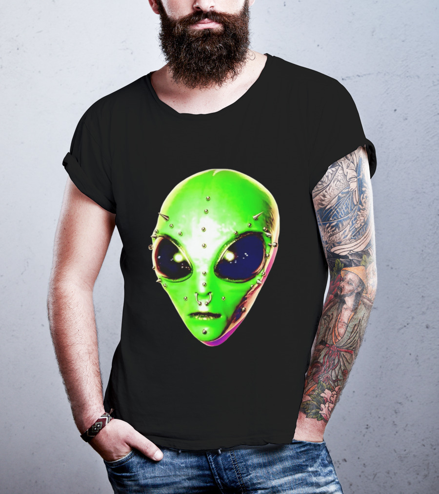 Believe Alien Pierced Face Extraterrestrial Iconic Green Martian Head T-Shirt