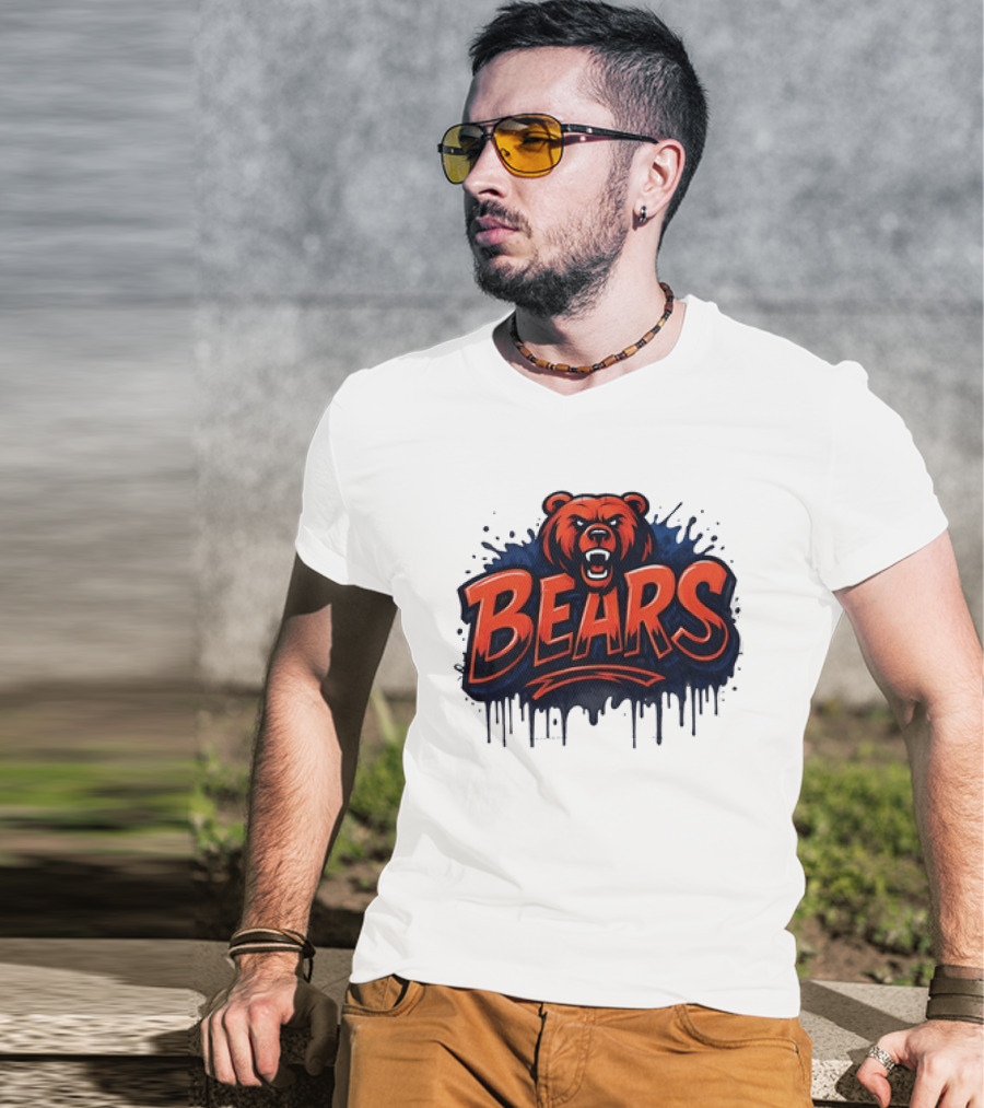 Chicago Bears Graffiti Style Vintage Bold Text Bear Head T-Shirt