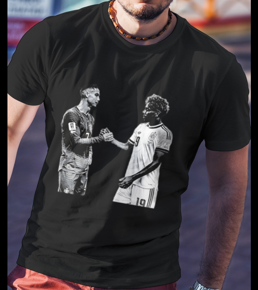 Cristiano Ronaldo Lamine Yamal Final Matchup Moment T-Shirt