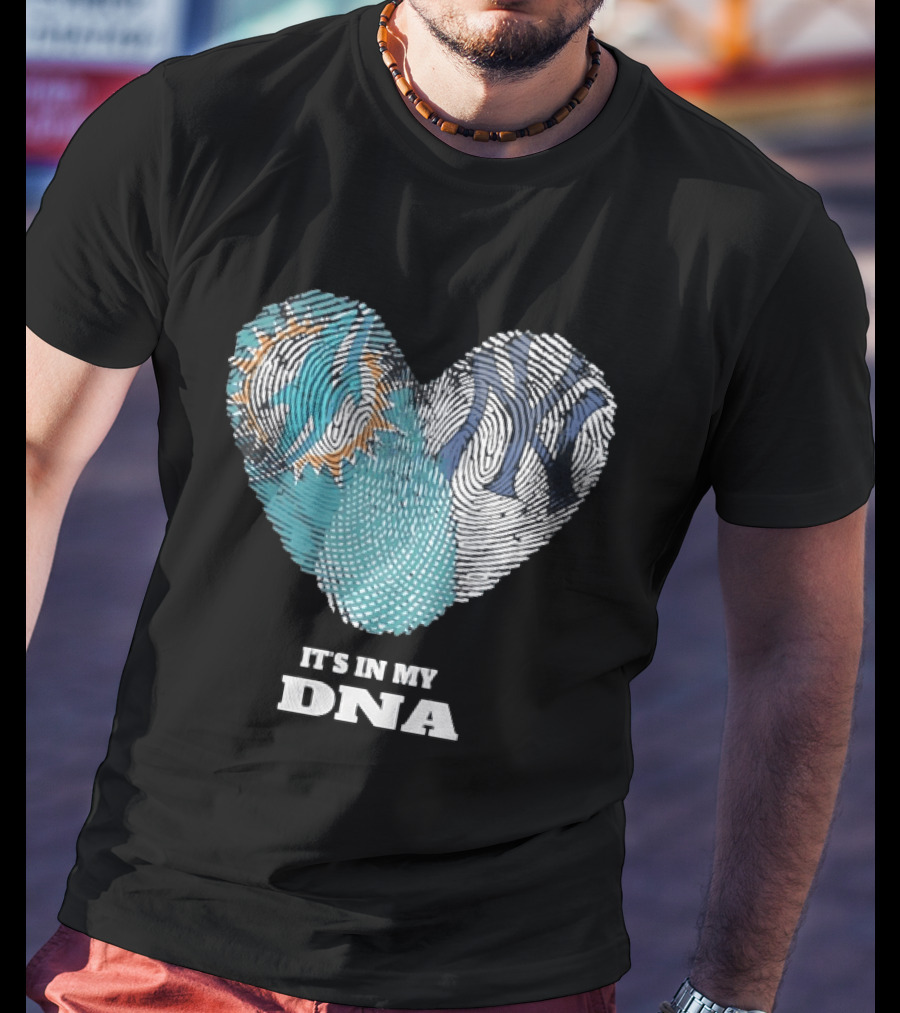 New York Yankees Statue Of Liberty It's In My DNA T-Shirt