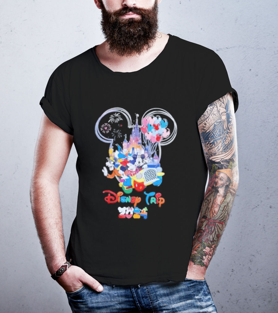 Disney Trip 2024 Mickey Mouse Donald Duck Goofy Minnie Castle Fireworks T-Shirt