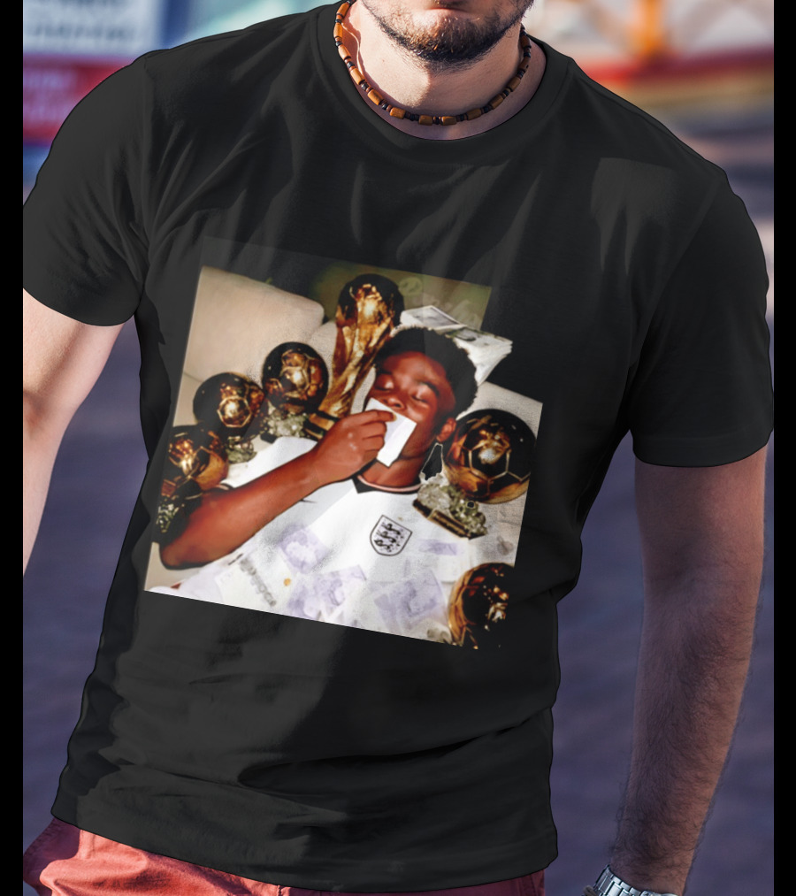 Bukayo Saka England National Team World Cup Trophies And Money T-Shirt