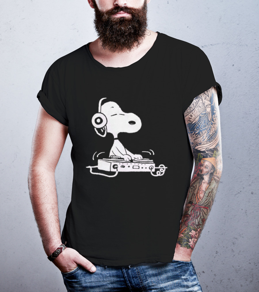 Kith Peanuts Snoopy DJ Collaboration T-Shirt