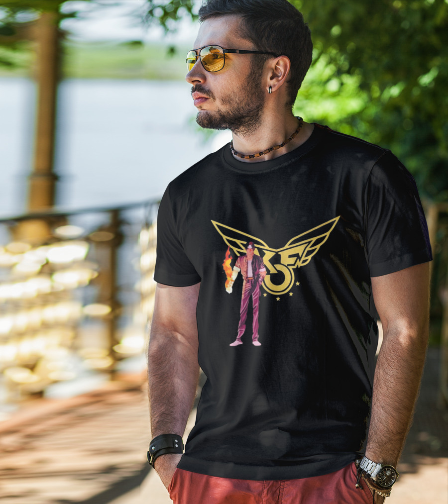KOF Kyo Kusanagi Fire Power Iconic Wings T-Shirt