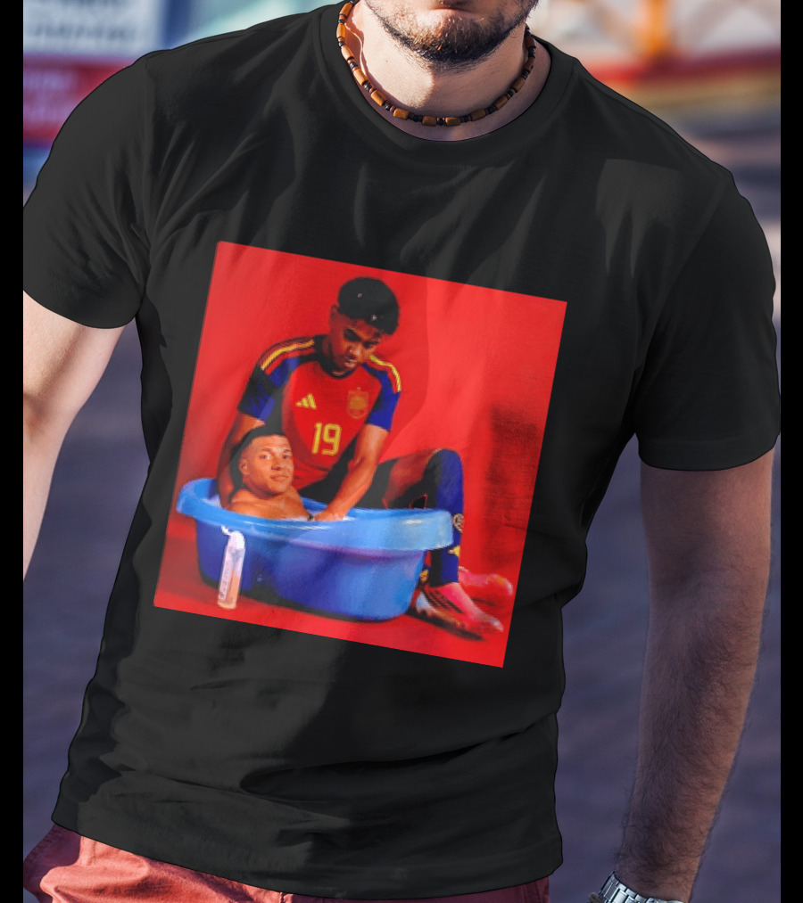 Kylian Mbappe Lamine Yamal Spain Soccer Bath Comedy Scene T-Shirt