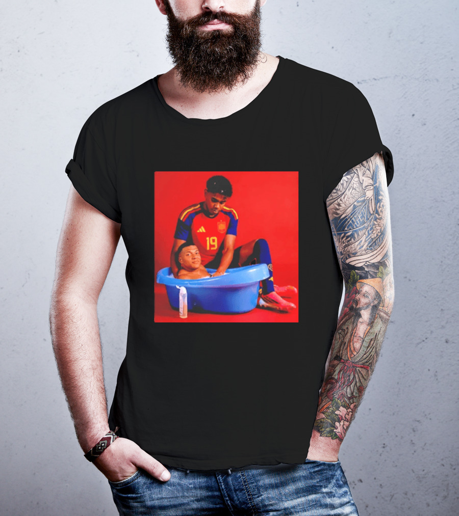 Kylian Mbappe Lamine Yamal Spain Soccer Bath Comedy Scene T-Shirt