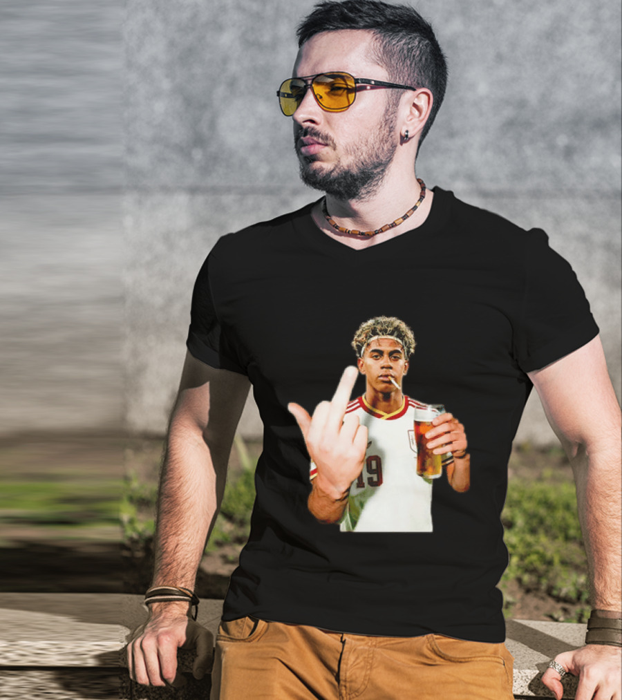 Lamine Yamal Spain National Team 19 Middle Finger And Beer T-Shirt