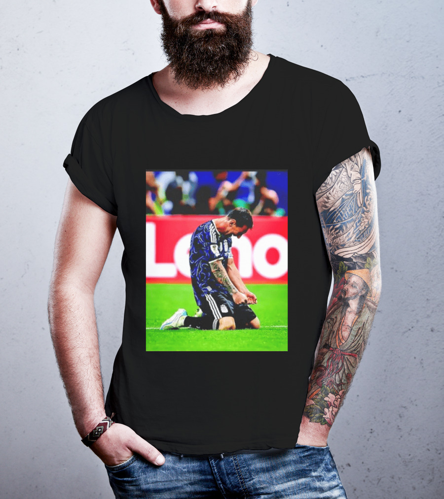 Argentina Football Icon Lionel Messi Kneels In Triumph National Team Victory T-Shirt