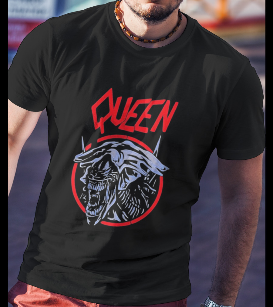 Queen Alien Xenomorph Facehugger Red T-Shirt