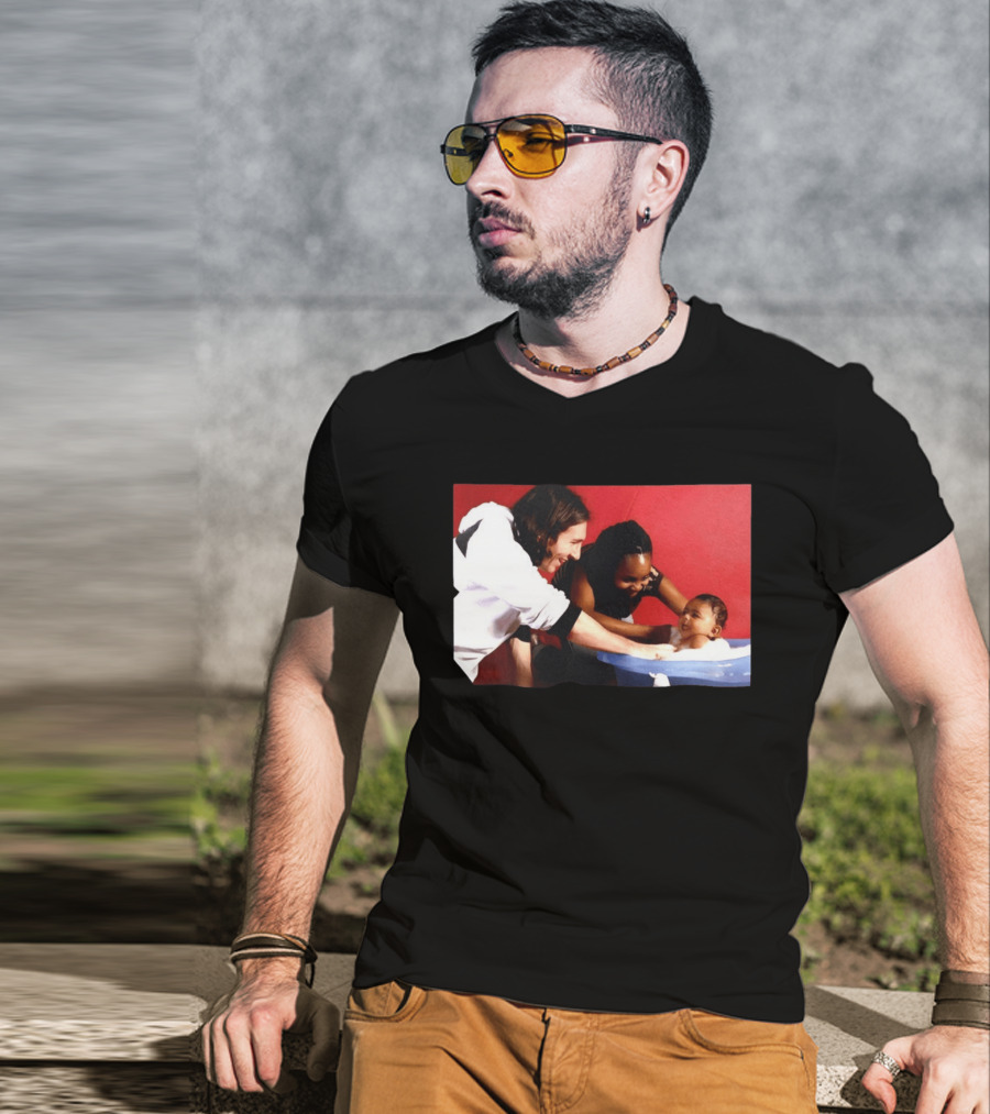 Lionel Messi Bathes Baby Lamine Yamal Legendary Blessing Football Moment T-Shirt