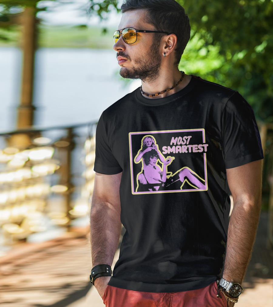 Most Smartest Women Having Their Hair Done Retro Pop T-Shirt