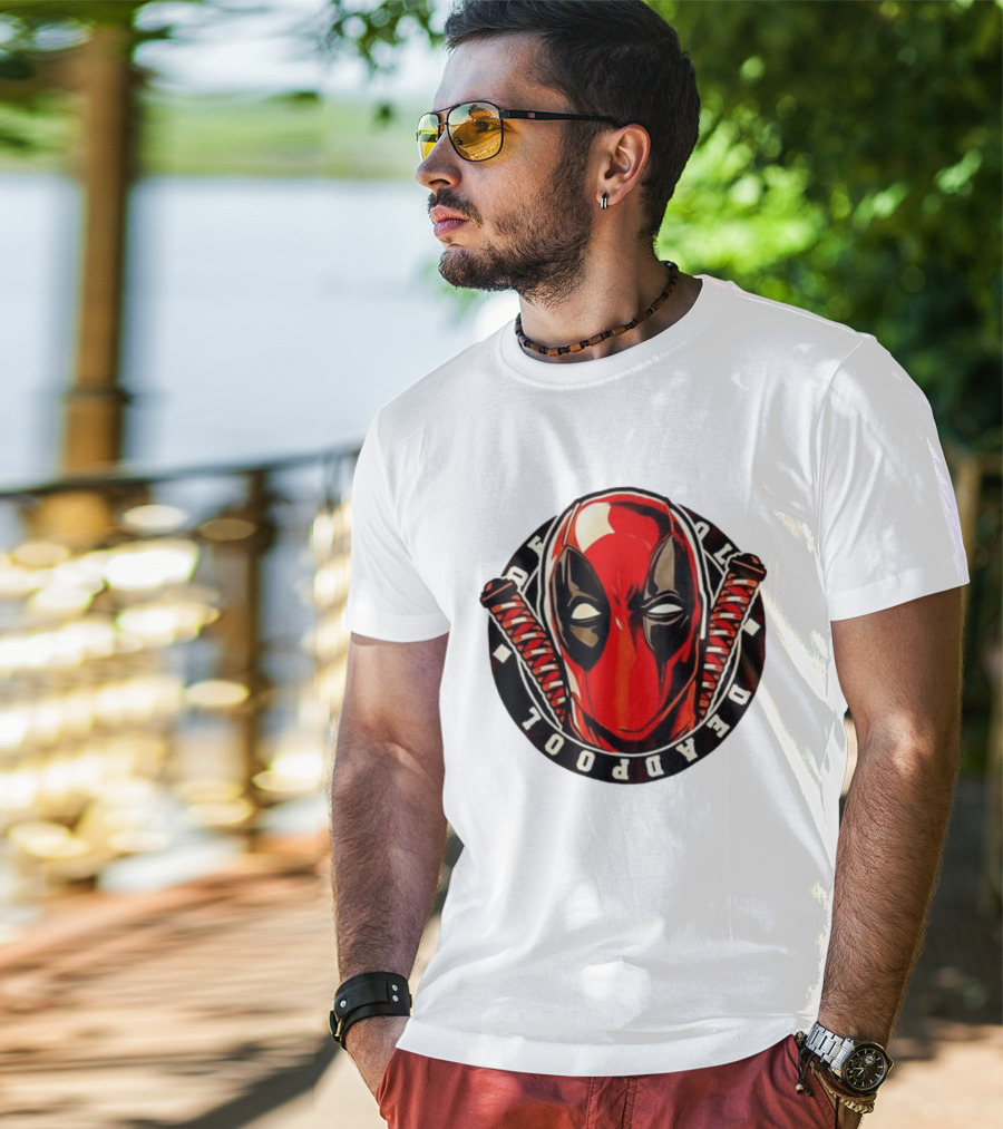 Deadpool Marvel Comics Mask Katana Swords T-Shirt
