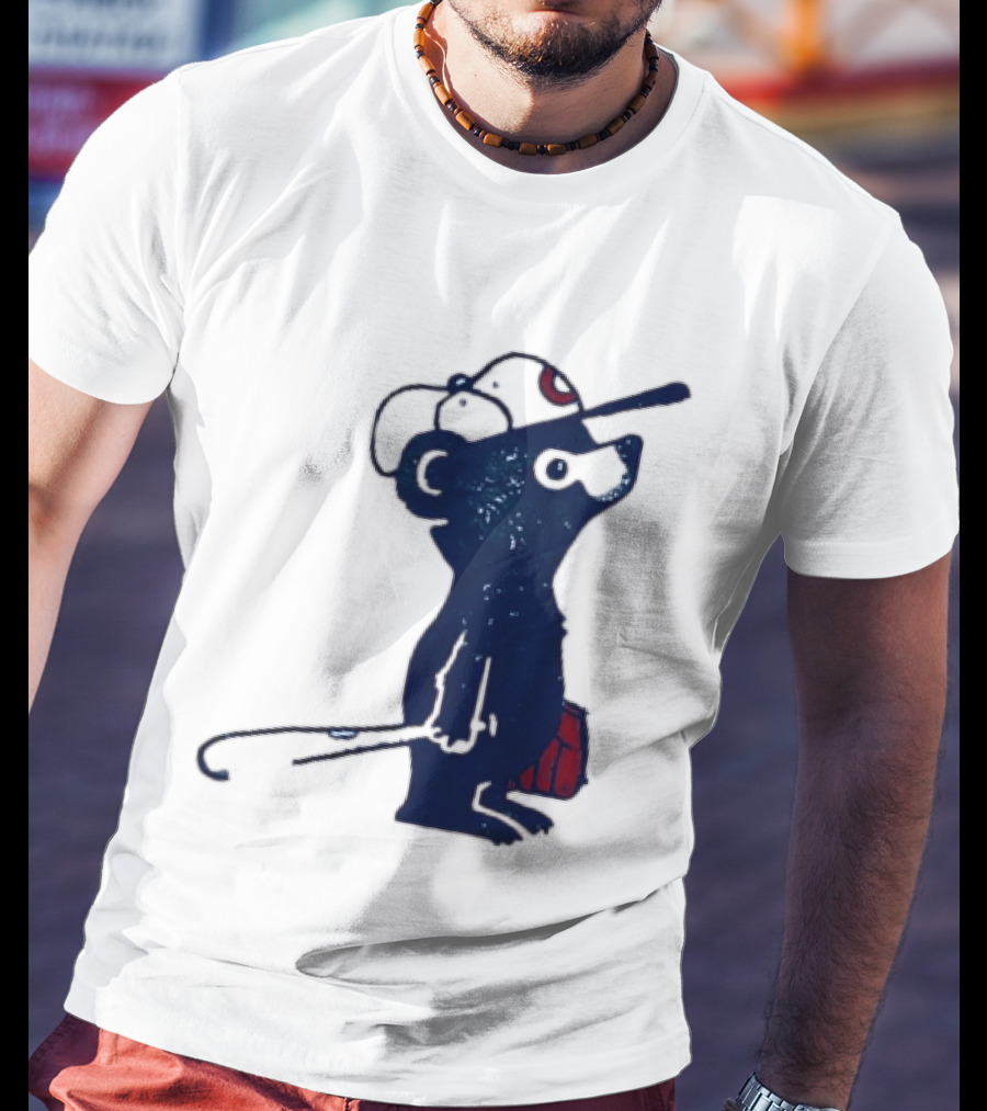 Chicago Cubs Baseball Bear Hitting With Bat And Glove T-Shirt