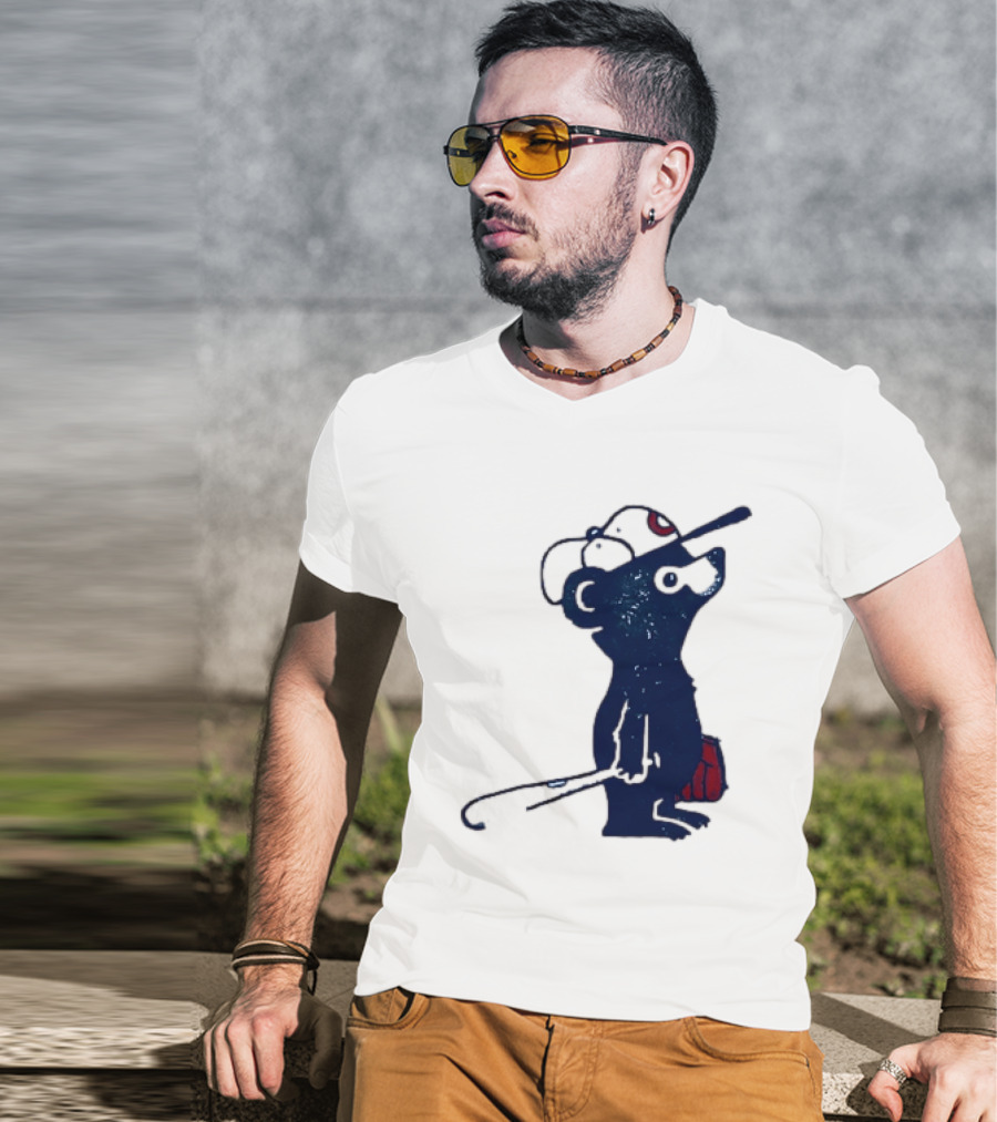 Chicago Cubs Baseball Bear Hitting With Bat And Glove T-Shirt