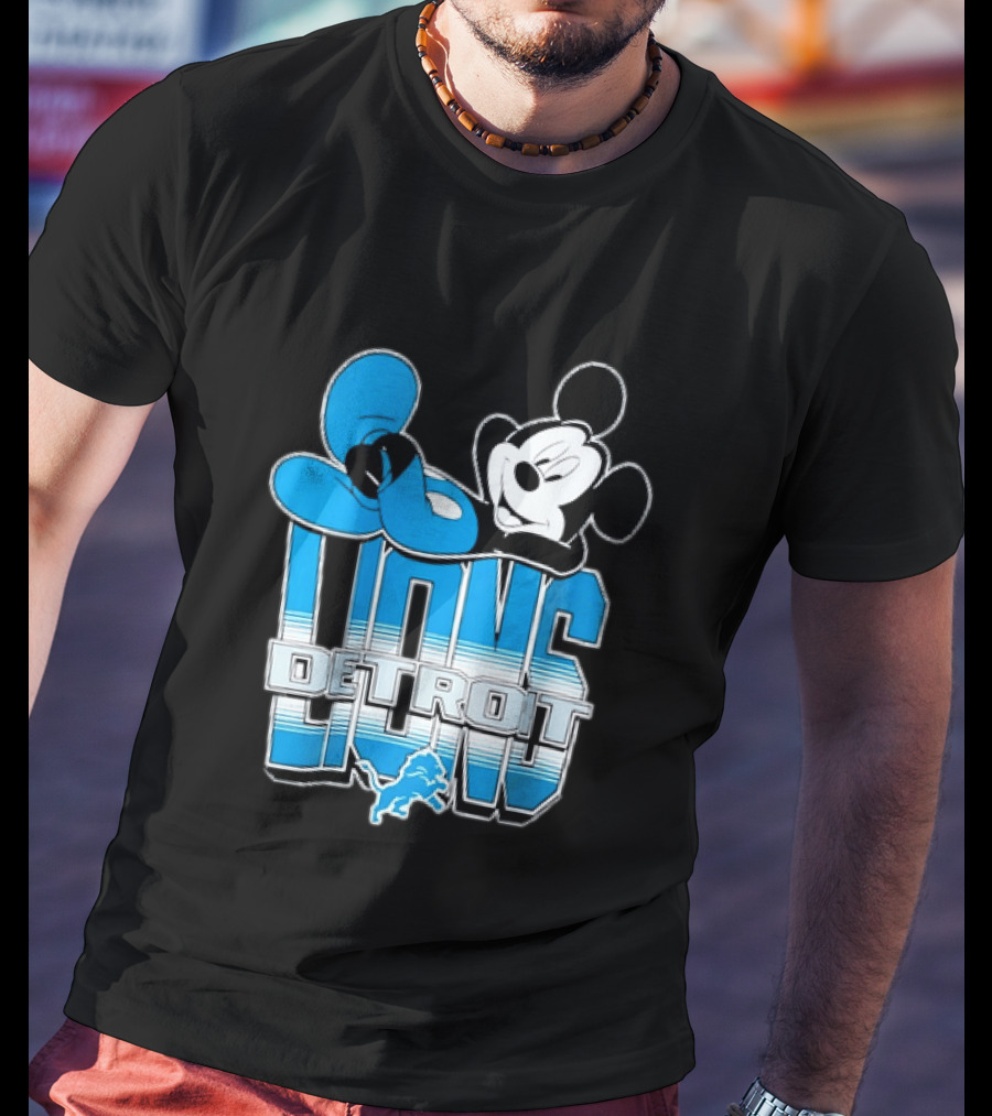 Mickey Mouse Relaxing Detroit Lions Disney Football T-Shirt