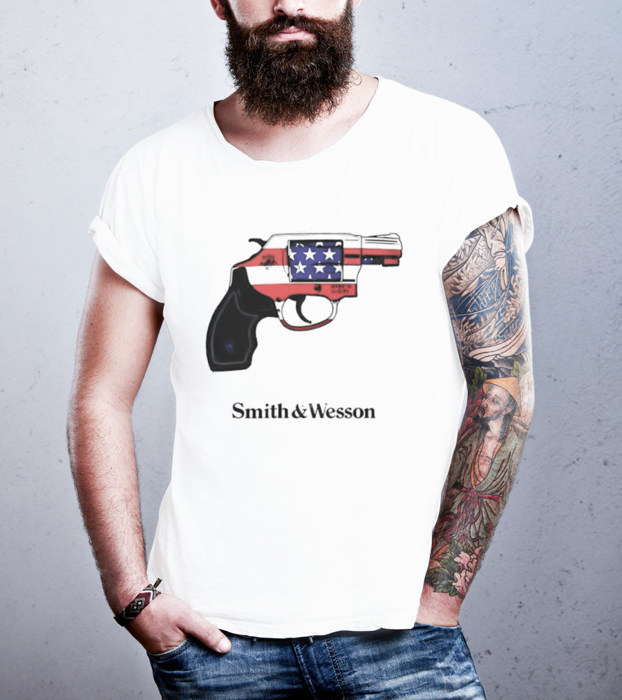 Smith And Wesson American Flag Revolver Firearm T-Shirt