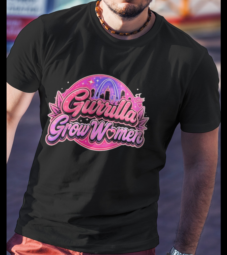 Gurrilla Grow Women St Louis Cannabis Cityscape Pink Sky Arch T-Shirt