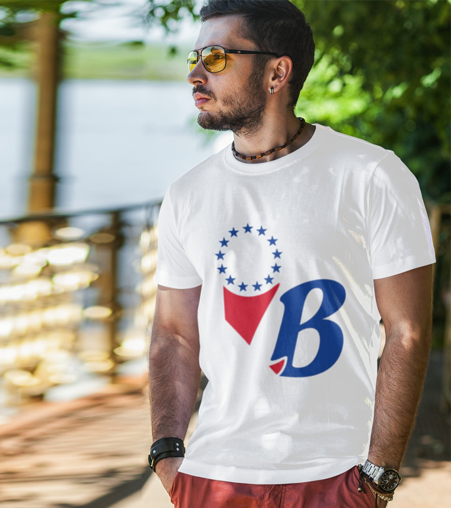 Chinatown Market Store Let Brotherly Love Philadelphia B Icon Circle Stars T-Shirt