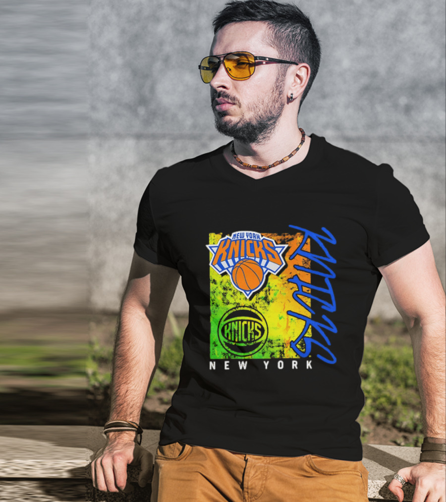 New York Knicks Distressed Basketball Retro Style NBA Fan Favorite T-Shirt
