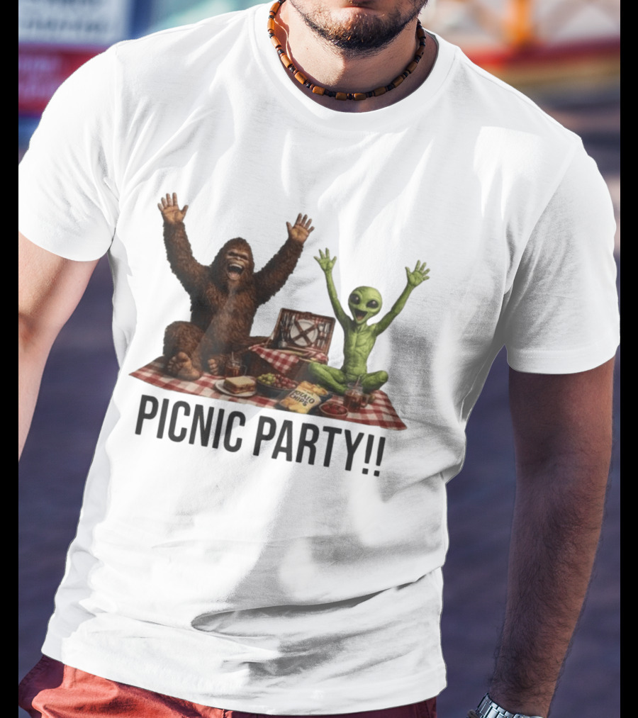 Bigfoot And Alien Picnic Party With Chips And Sandwiches T-Shirt