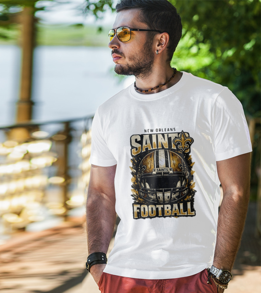 New Orleans Saints Football Helmet Distressed Fleur De Lis T-Shirt