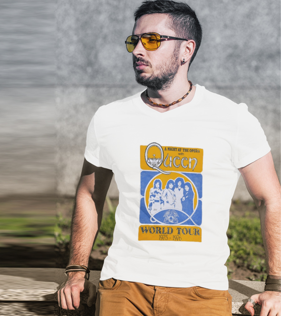 Queen A Night At The Opera World Tour 1975 1976 Vintage Band Photo T-Shirt