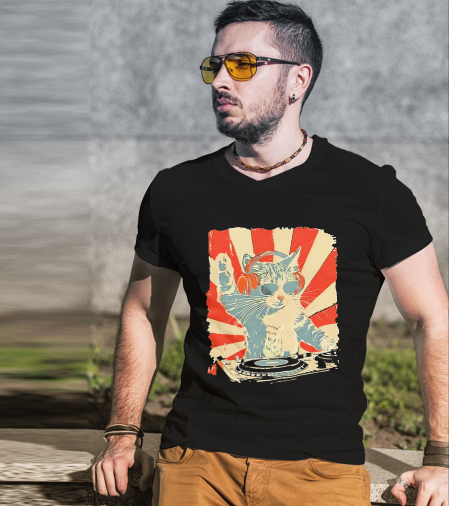 DJ Cat Headphones Sunglasses Retro Style Music Lover T-Shirt