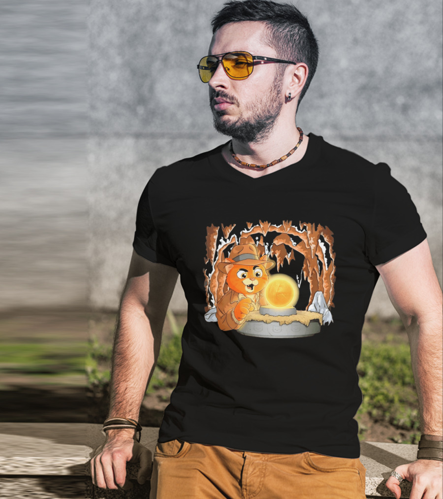 Raiders Of The Lost Yarn Cat Indiana Jones Golden Ball Relic Adventure T-Shirt