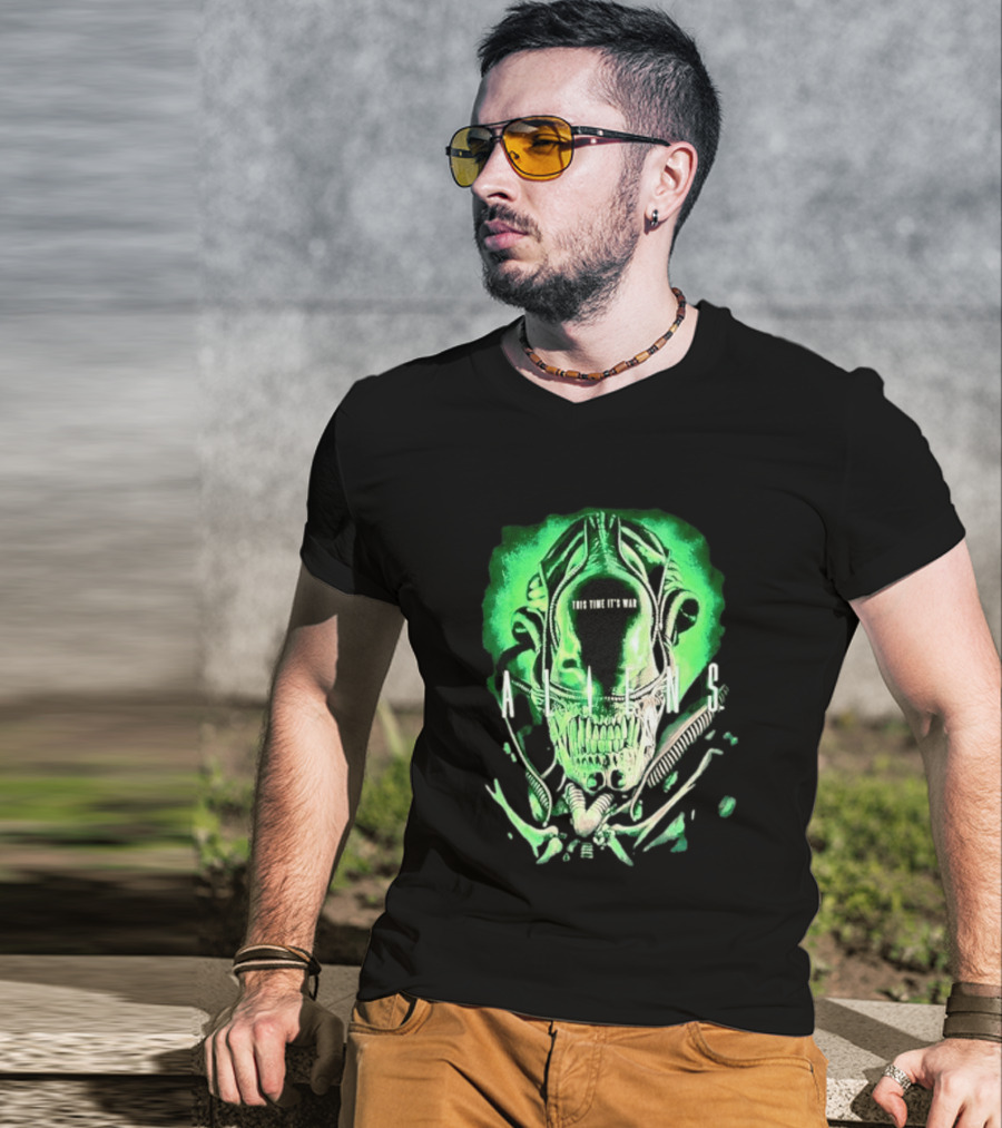 Xenomorph Aliens This Time It's War Alien Franchise Movie T-Shirt