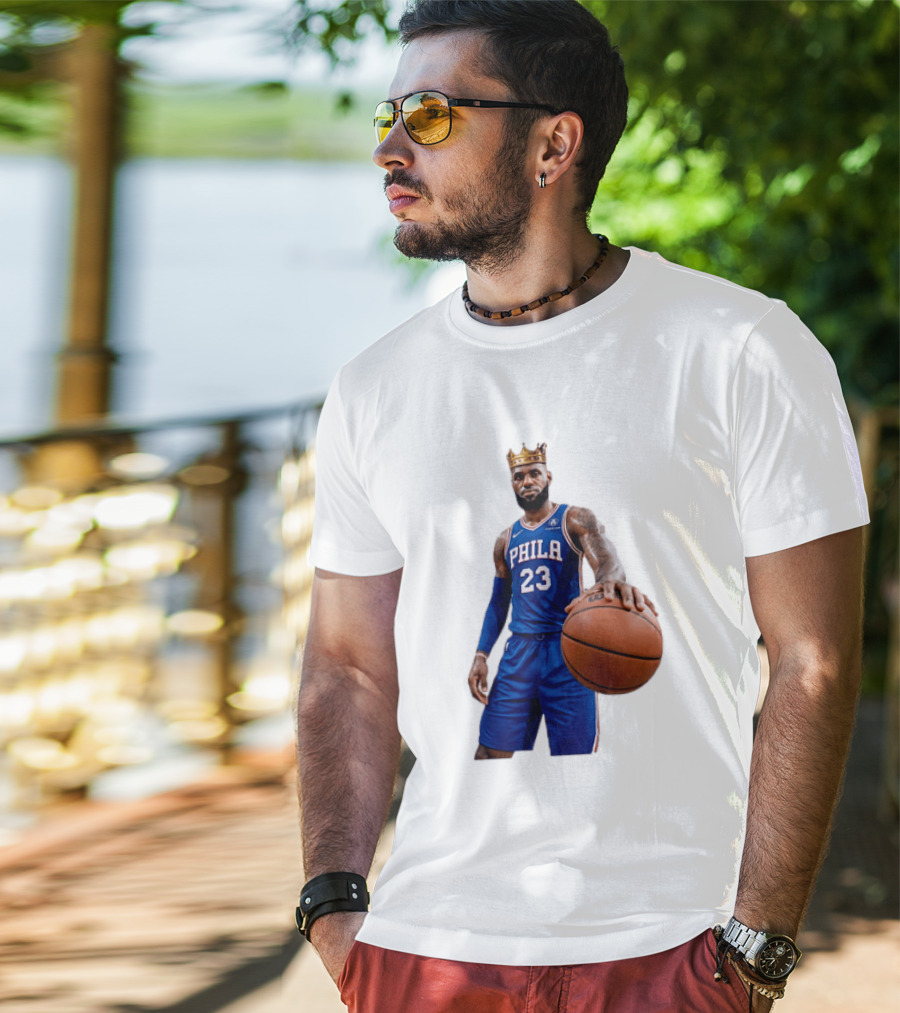 LeBron James King Crown Dribbling Philadelphia 76ers Basketball Player 23 Phila T-Shirt