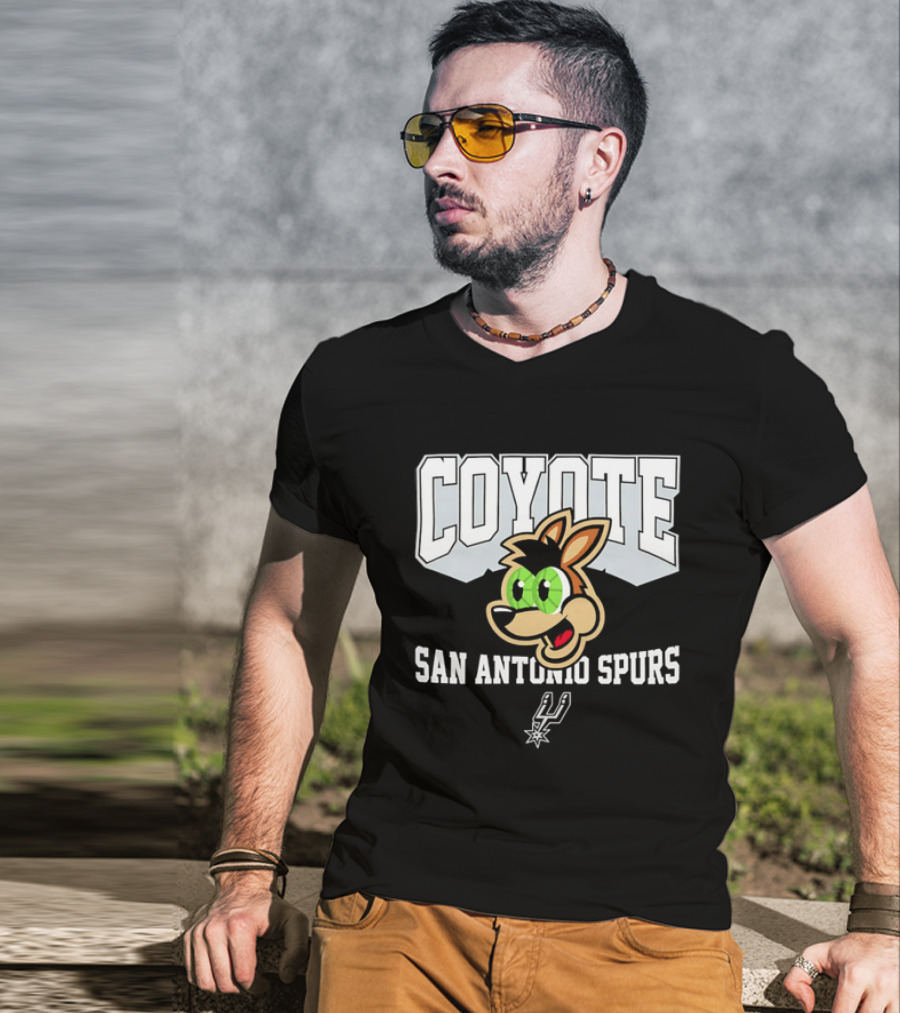 Coyote San Antonio Spurs Team T-Shirt