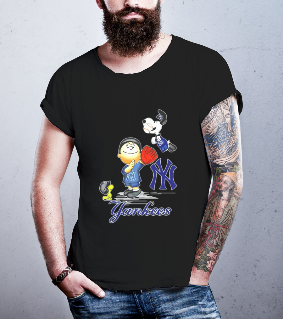 Snoopy Woodstock New York Yankees Peanuts Characters Baseball Fan T-Shirt