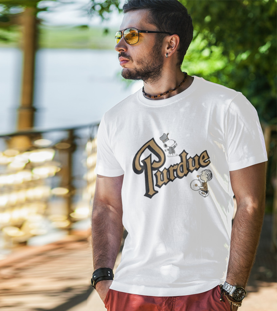 Purdue Boilermakers Snoopy And Charlie Brown Football T-Shirt
