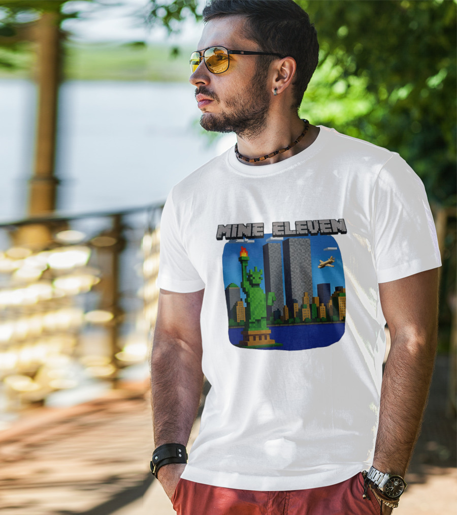 Mine Eleven Pixel City Statue Vector World Twin Towers Scene T-Shirt