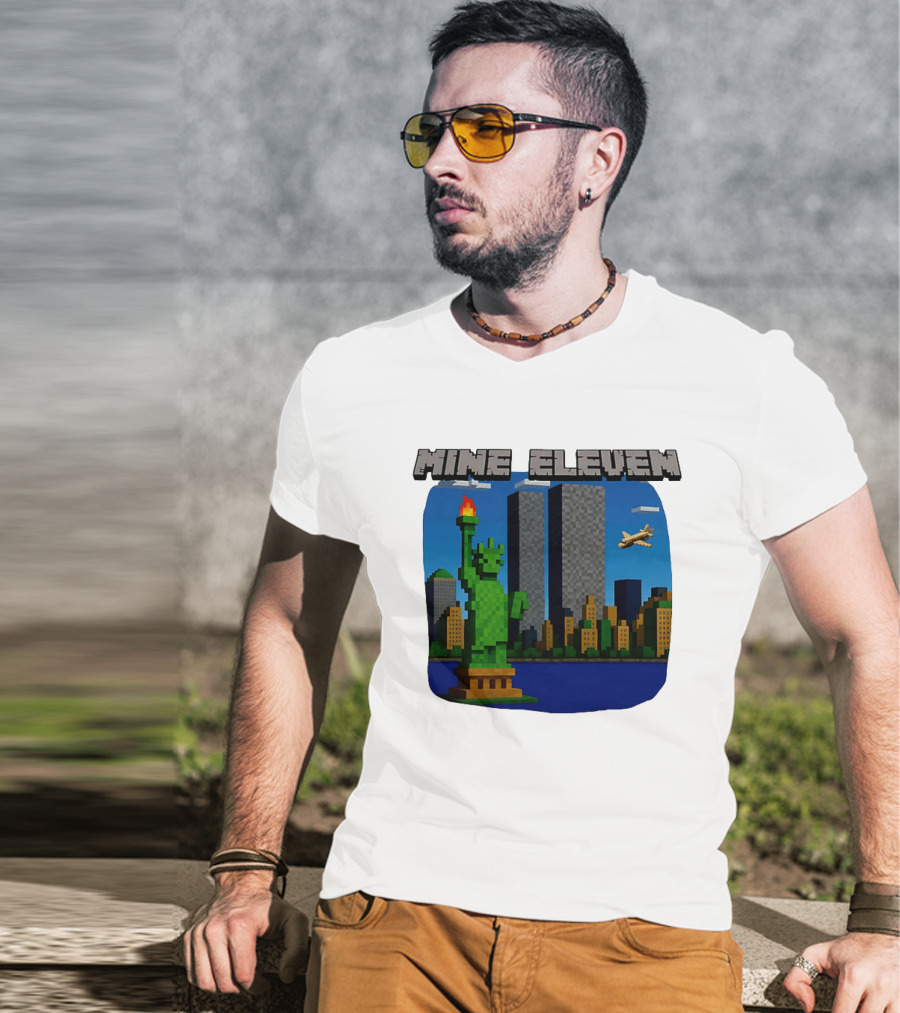 Mine Eleven Pixel City Statue Vector World Twin Towers Scene T-Shirt