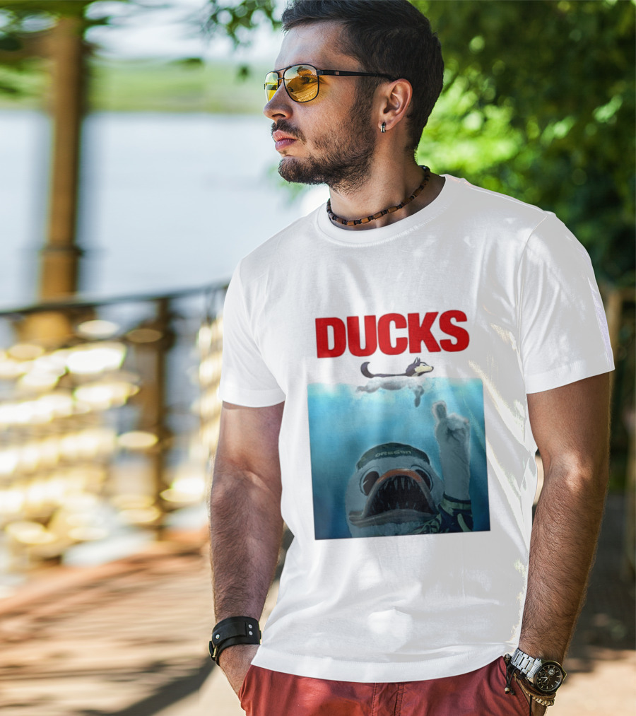 Oregon Ducks Jaws Parody With Washington Huskies Rivalry T-Shirt