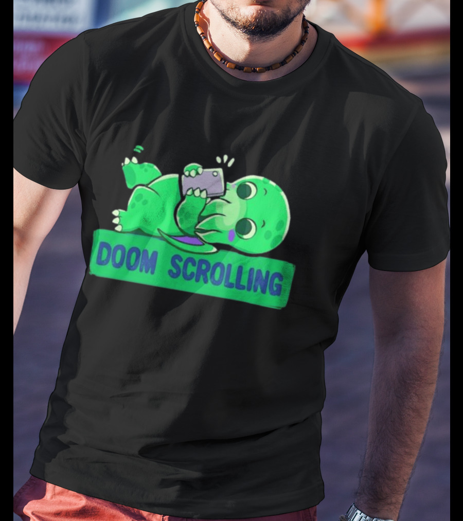 Doom Scrolling Cthulhu Lovecraft Monster With Smartphone T-Shirt