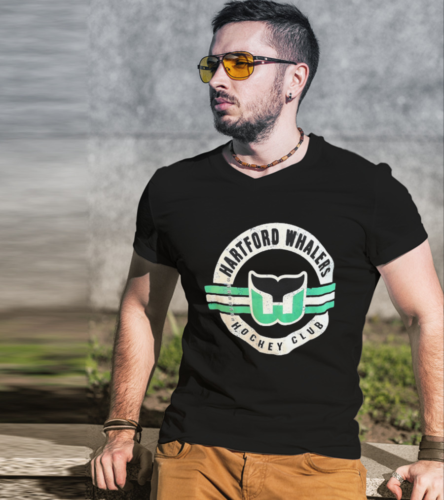 Hartford Whalers Distressed Vintage Hockey Club T-Shirt
