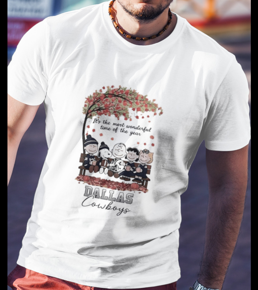 Peanuts Characters It's The Most Wonderful Time Of The Year Dallas Cowboys Autumn Scene T-Shirt