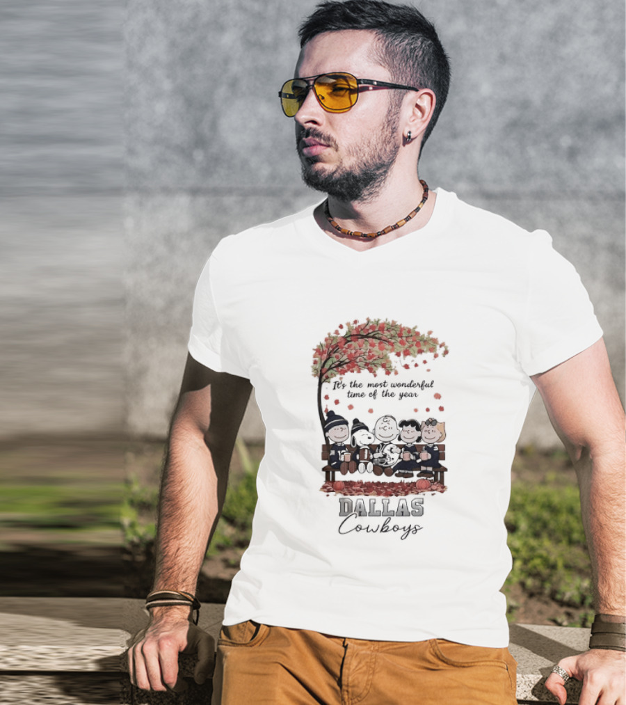 Peanuts Characters It's The Most Wonderful Time Of The Year Dallas Cowboys Autumn Scene T-Shirt